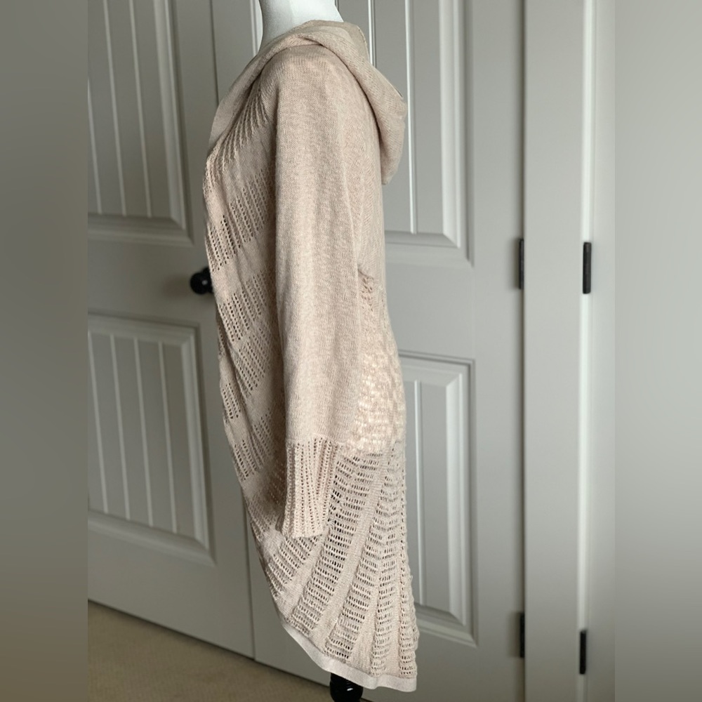 Cream hooded sweater